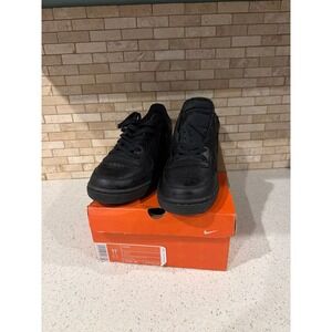 MEN'S NIKE LEGEND 310130-002 BLACK/BLACK-MATALLIC HEMATITE SIZE 11.5 never worn